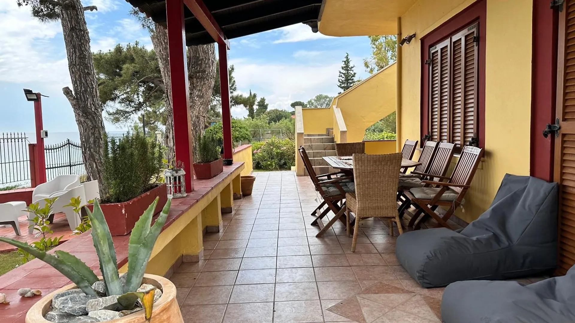 Дом отдыха Sea Front Villa Myrat Эпаноми Греция